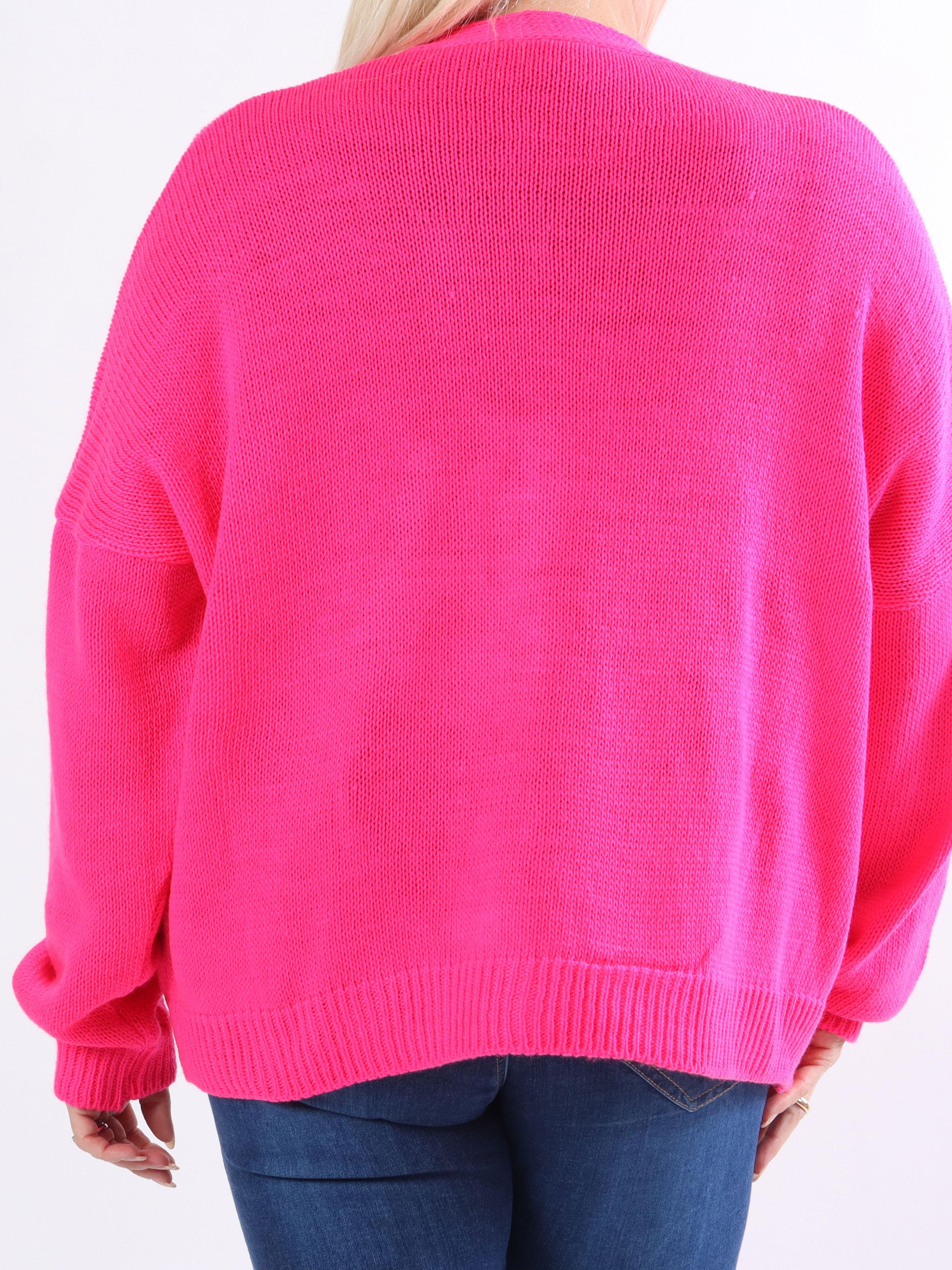 Susana - Kort plus size stickad kofta med glänsande knappar